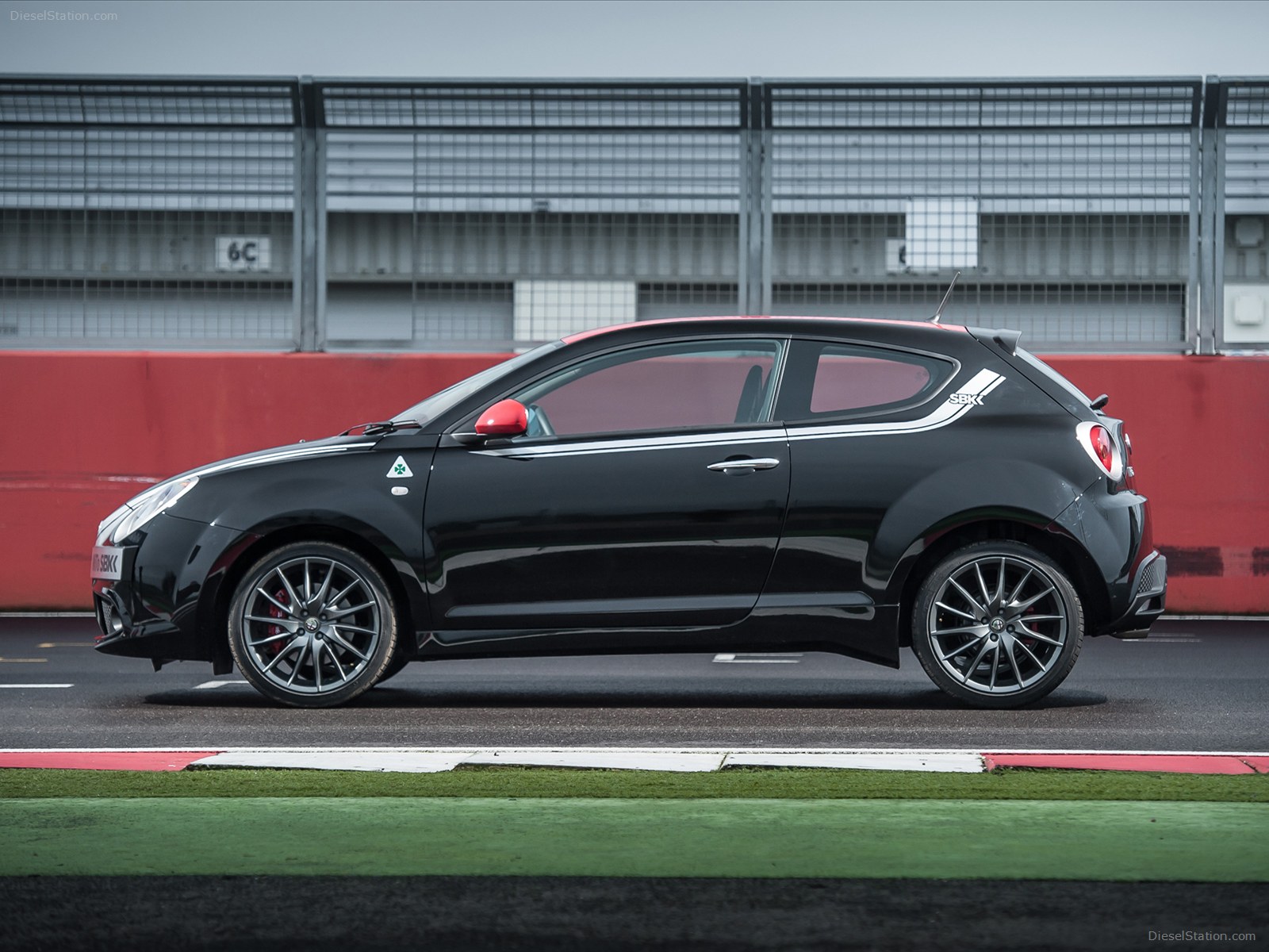 Alfa MiTo Quadrifoglio Verde SBK Limited Edition 2013 Alfa MiTo Quadrifoglio Verde SBK Limited Edition 2013